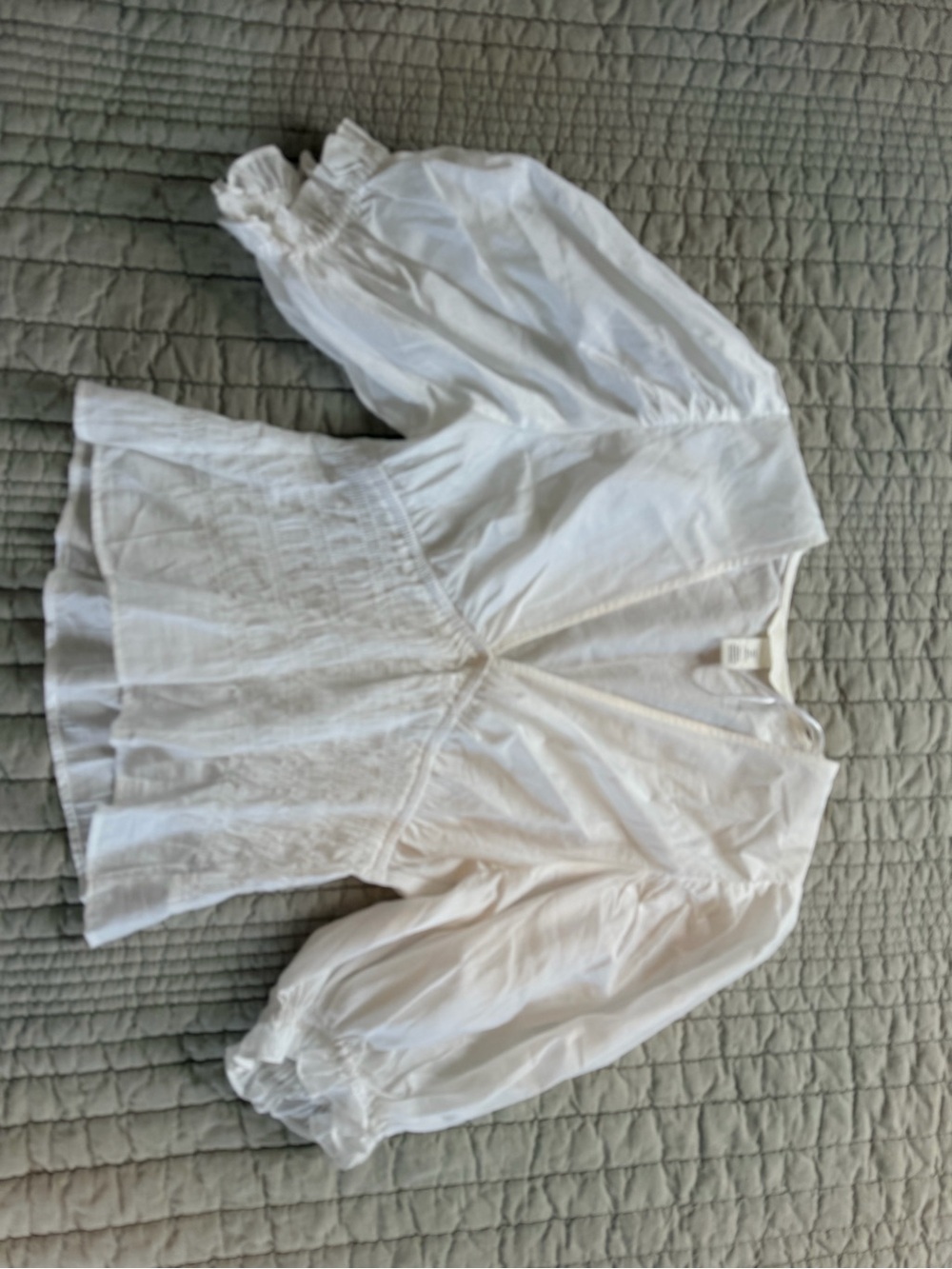 H & M White Peasant Blouse with Puff Sleeves